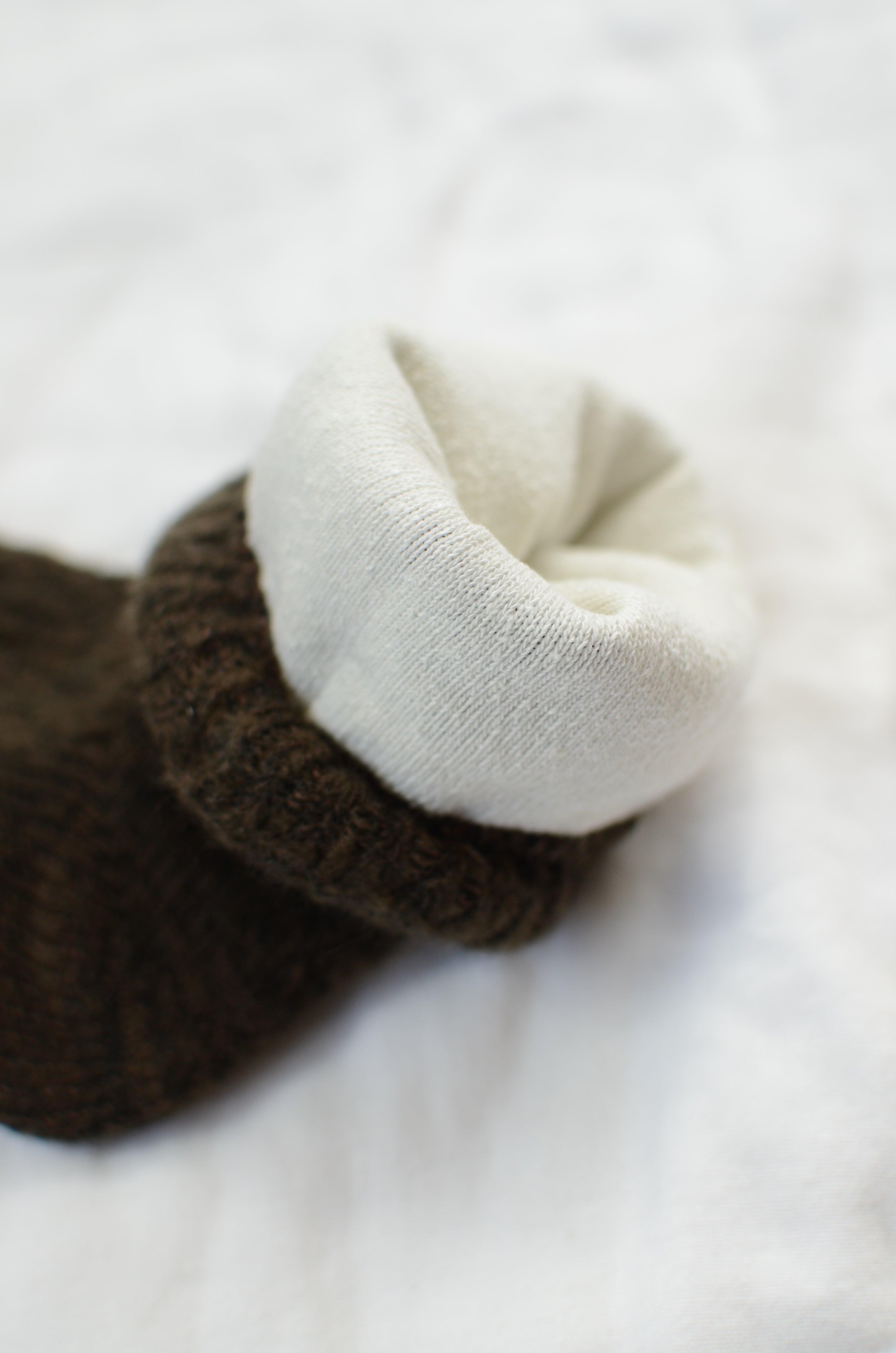SILK LAYERED Natural wool socks.(2111TA)