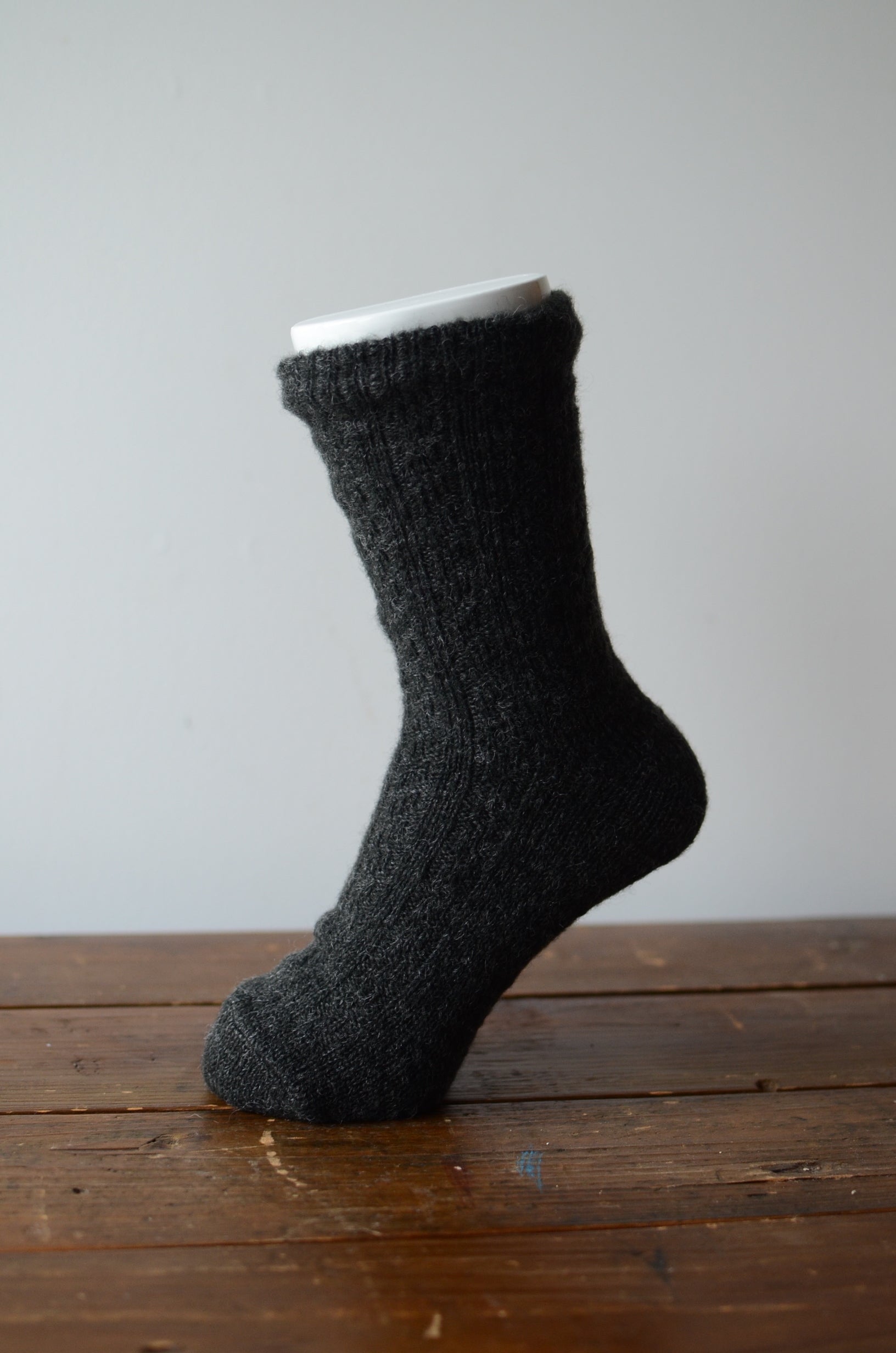 SILK LAYERED Natural wool socks.(2111TA)
