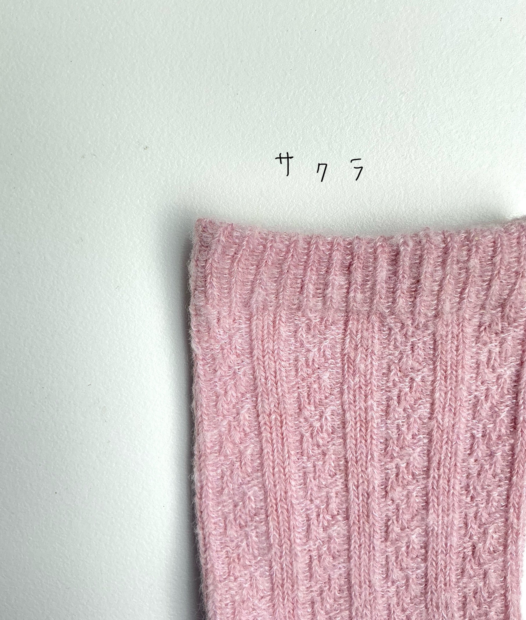SILK LAYERED Natural wool socks.(2111TA)