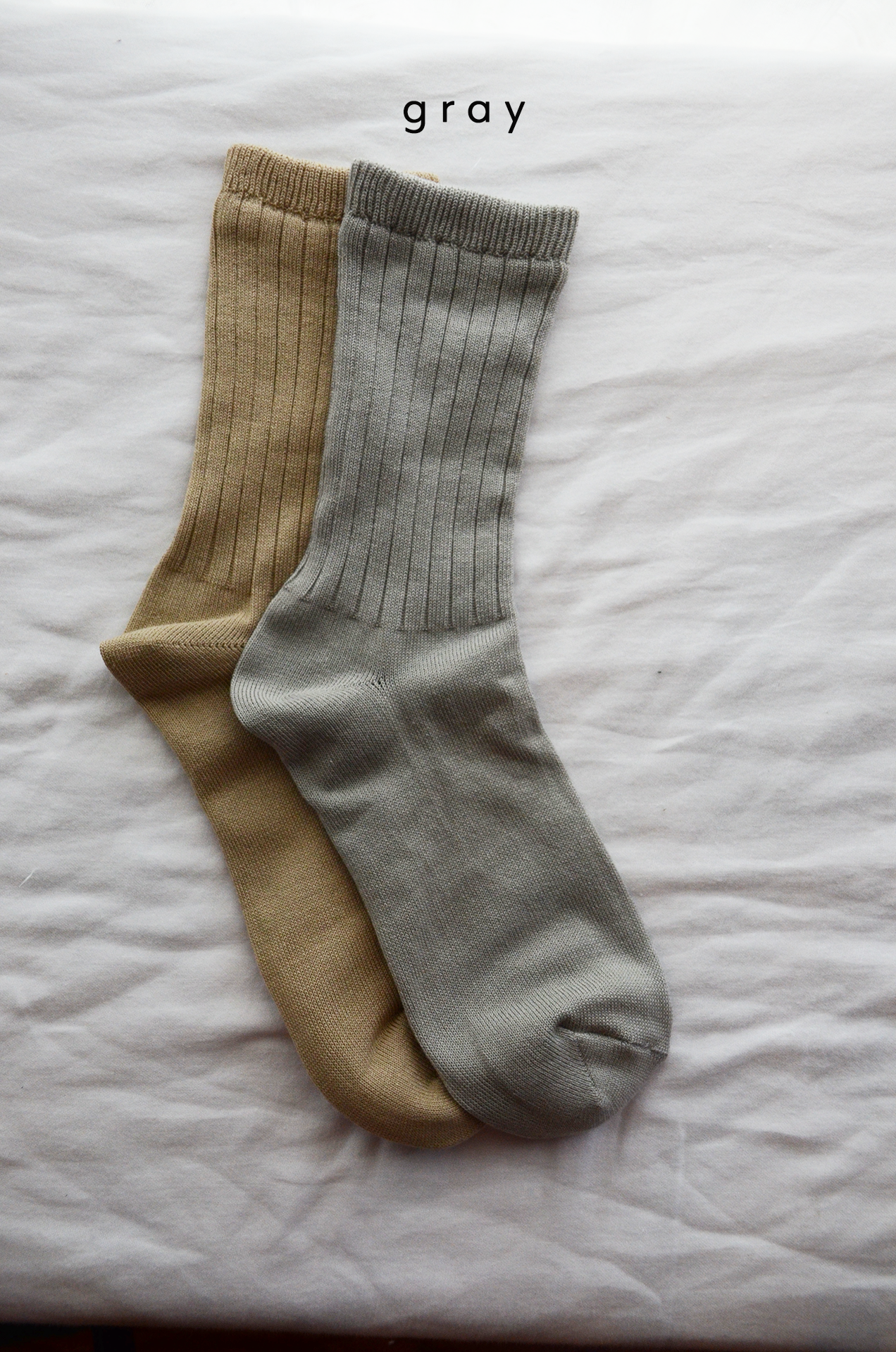 Smooth and comfortable, finest silk double socks 