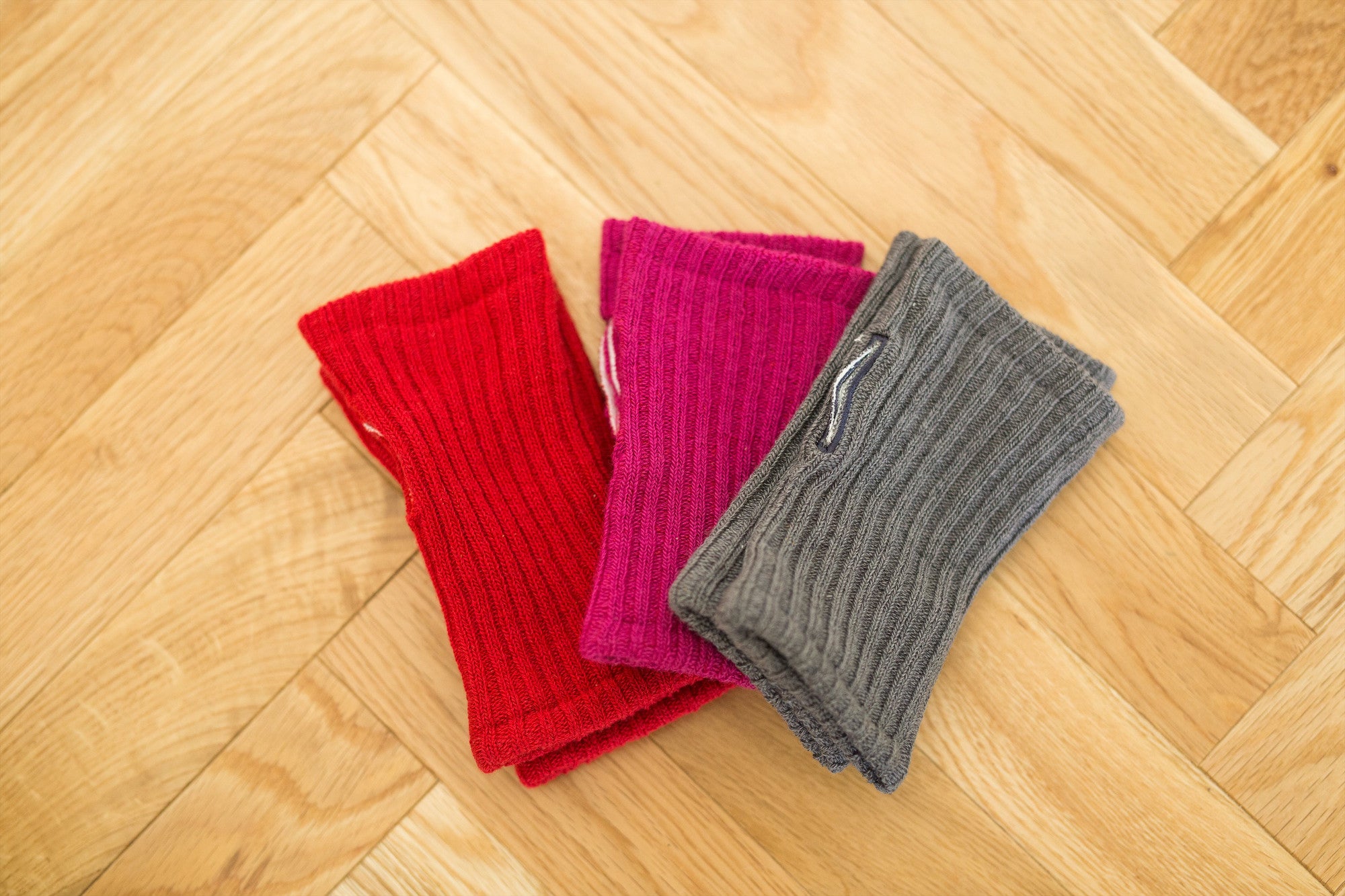 Silk double knit wrist warmer<kids> made in Japan