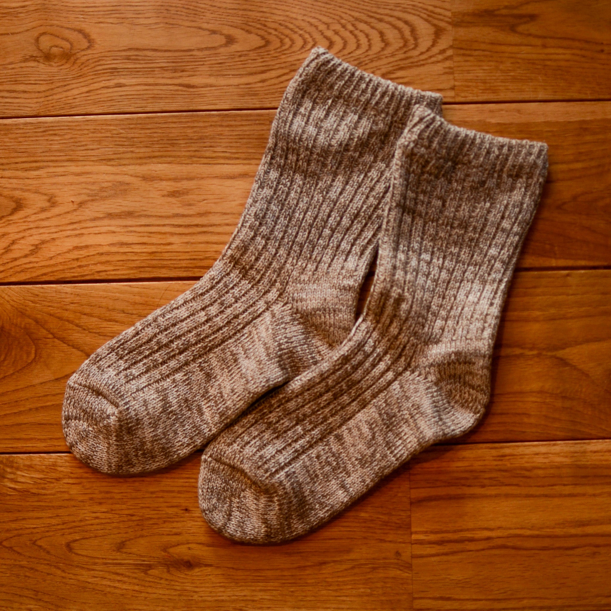 Silk and cotton double layered socks